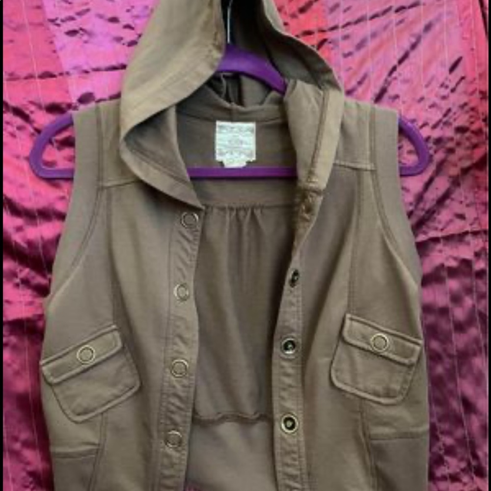 Brown hoodie vest